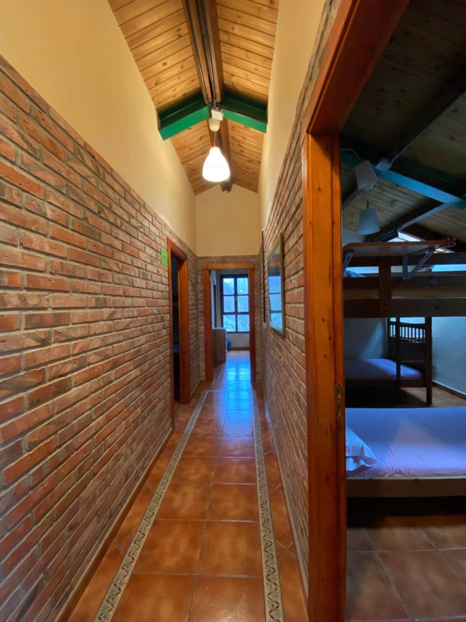Albergue Pena Castil Sotres Exterior foto