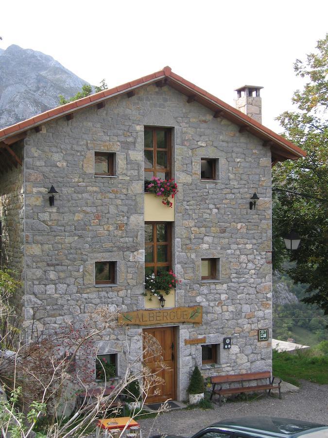 Albergue Pena Castil Sotres Exterior foto